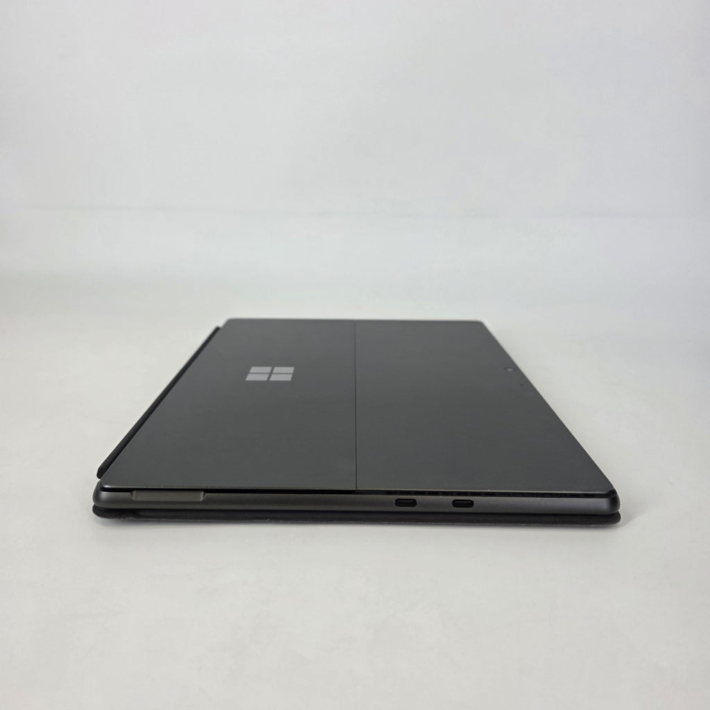 Surface Pro 9 13 Graphite WiFi 2.7 GHz Intel Core i7 12th Gen. 16GB RAM 512GB Solid State Drive