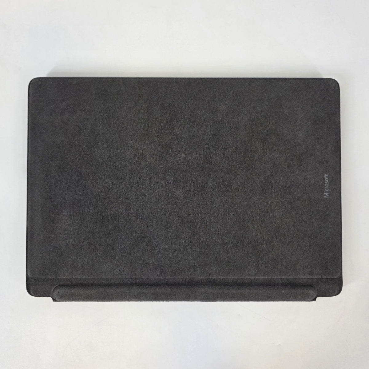 Surface Pro 9 13 Graphite WiFi 2.7 GHz Intel Core i7 12th Gen. 16GB RAM 512GB Solid State Drive