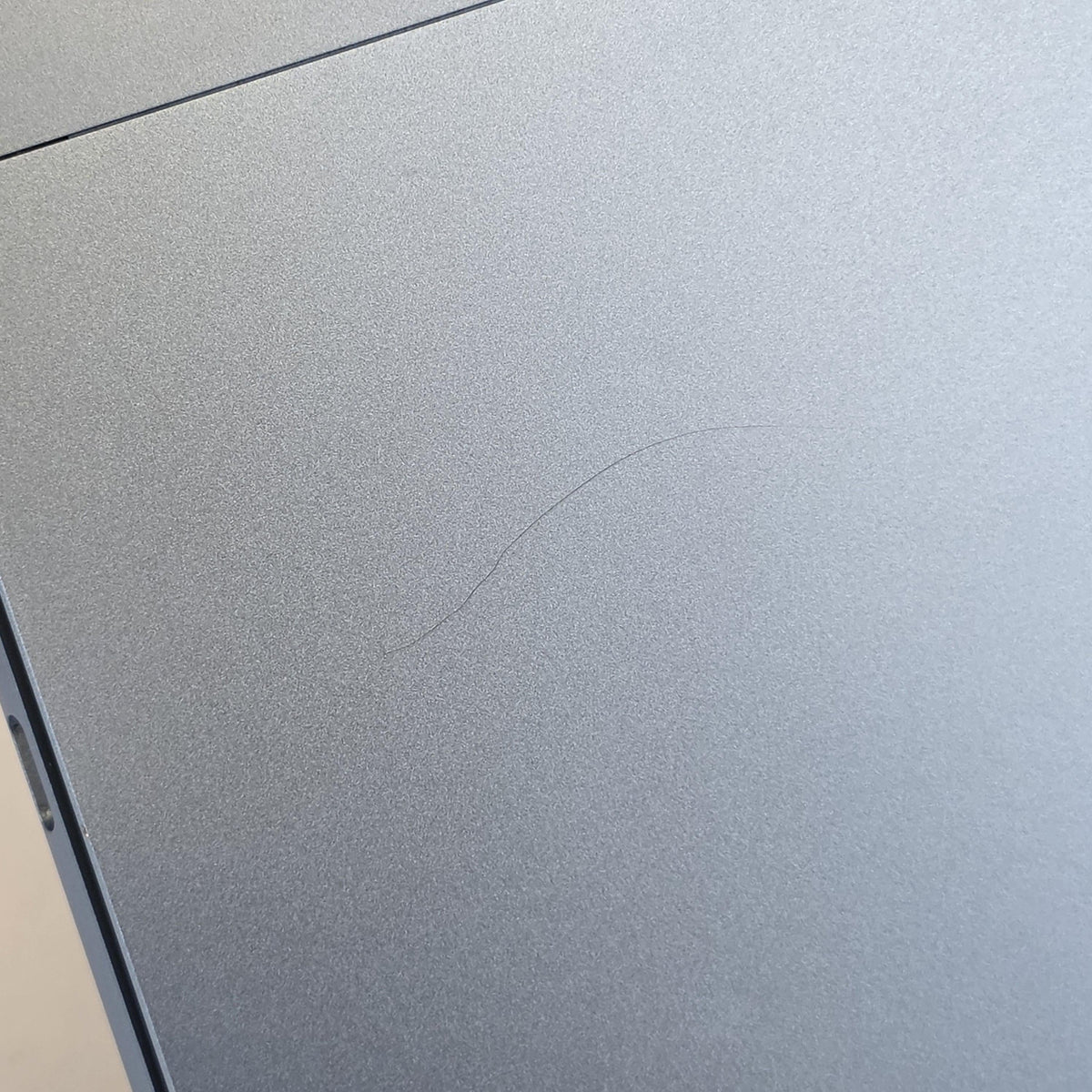 Microsoft Surface Pro 9 13 Sapphire WiFi 2.6 GHz Intel Core i7 12th Gen. 16GB RAM 512GB Solid State Drive