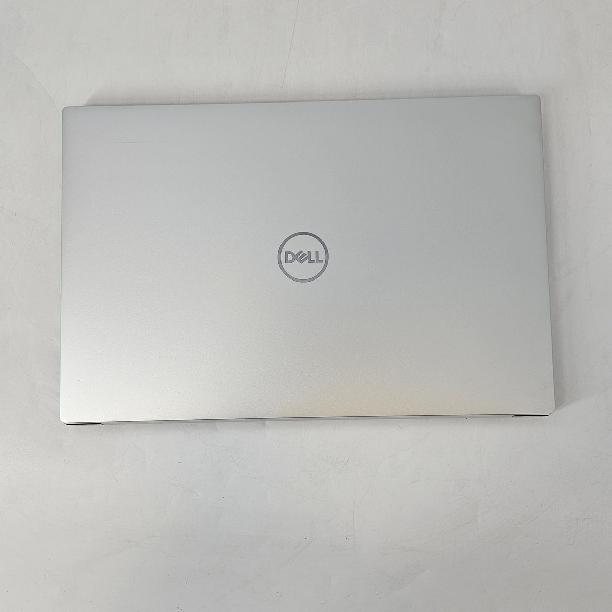 Dell XPS 15 9520 Silver 2.3 GHz Intel Core i7 12th Gen. 32GB RAM 512GB Solid State Drive NVIDIA GeForce RTX 3050 4 GB