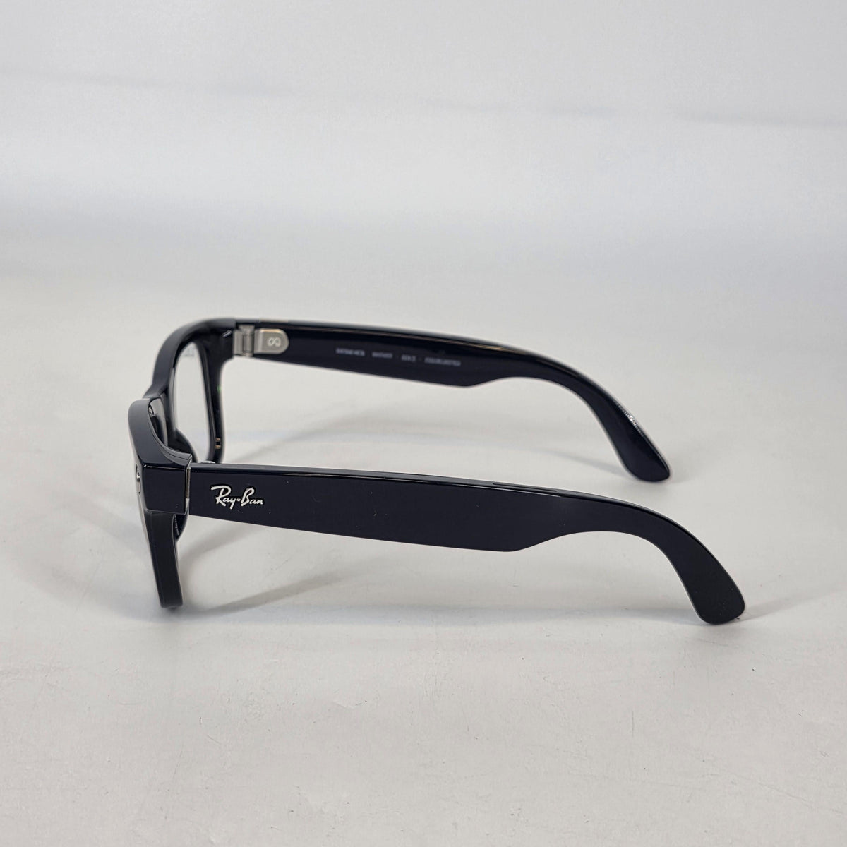 Meta Ray-Ban Meta Wayfarer (Gen 2) Shiny Cosmic Blue 32GB