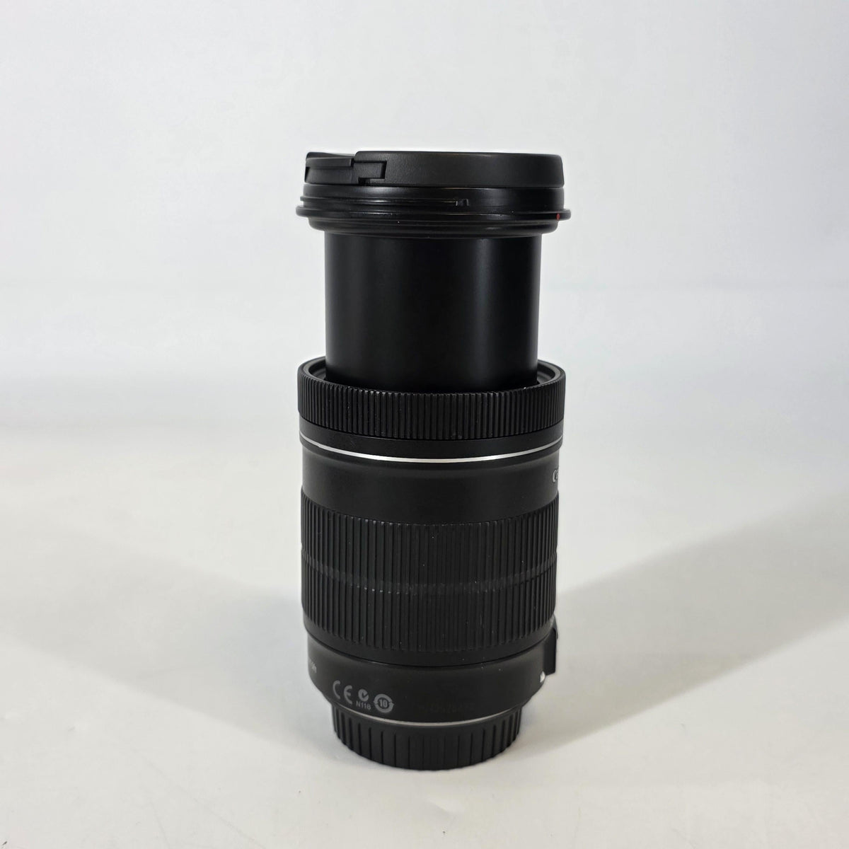 Canon EF-S 18-135mm Black