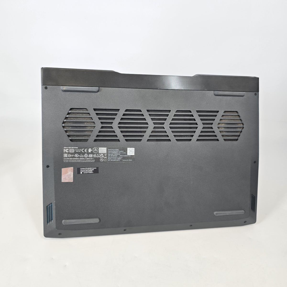 Lenovo IdeaPad Gaming 3 15.6 Gray 3.3 GHz AMD Ryzen 5 6600H 32GB RAM 2TB Solid State Drive 256GB Solid State Drive NVIDIA GeForce RTX 3050 4 GB