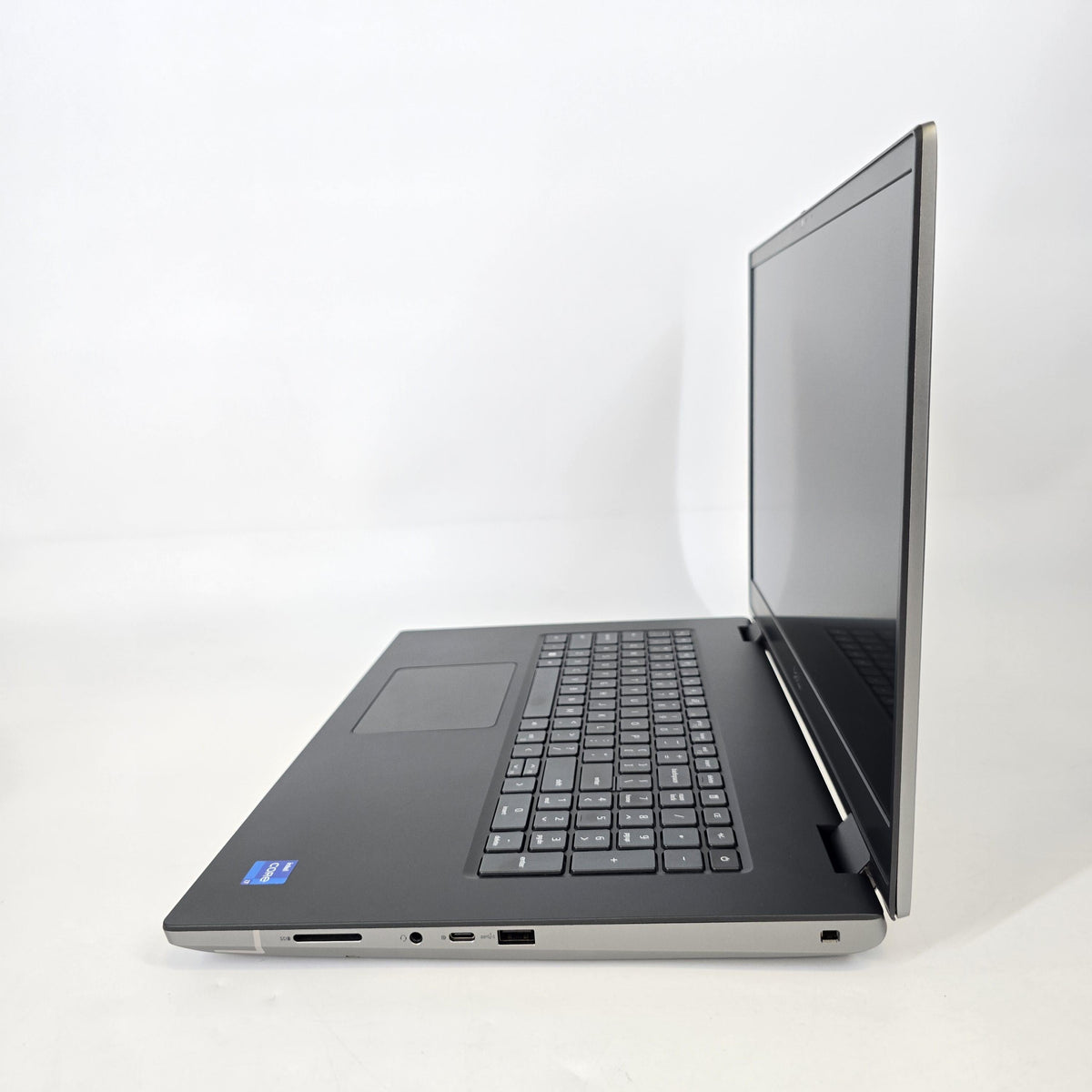 Dell Precision 7780 17.3 Gray 2.1 GHz Intel Core i7 13th Gen. 32GB RAM 256GB Solid State Drive