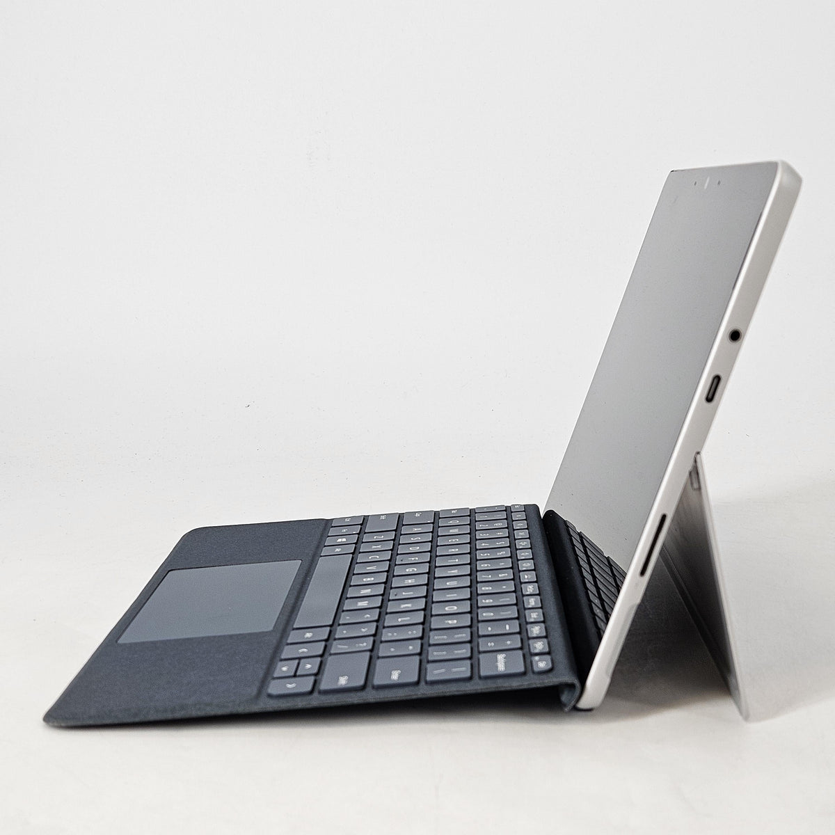 Microsoft Surface Go 2 10.5 WiFi 1.1 GHz Intel Core m3 8100Y 8GB RAM 128GB Solid State Drive