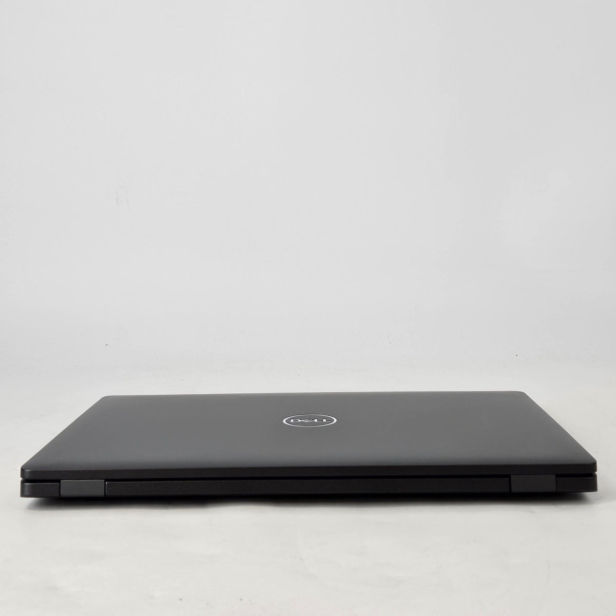 Dell Latitude 5500 15.6 Gray 1.9 GHz Intel Core i7 8th Gen. 16GB RAM 512GB Solid State Drive
