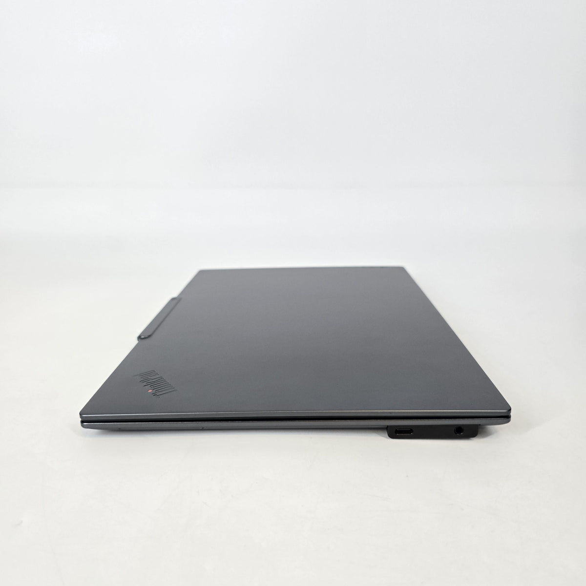 Lenovo ThinkPad X9 14 Gray 2.2 GHz Intel Core Ultra 7 Series 2 32GB RAM 1TB Solid State Drive