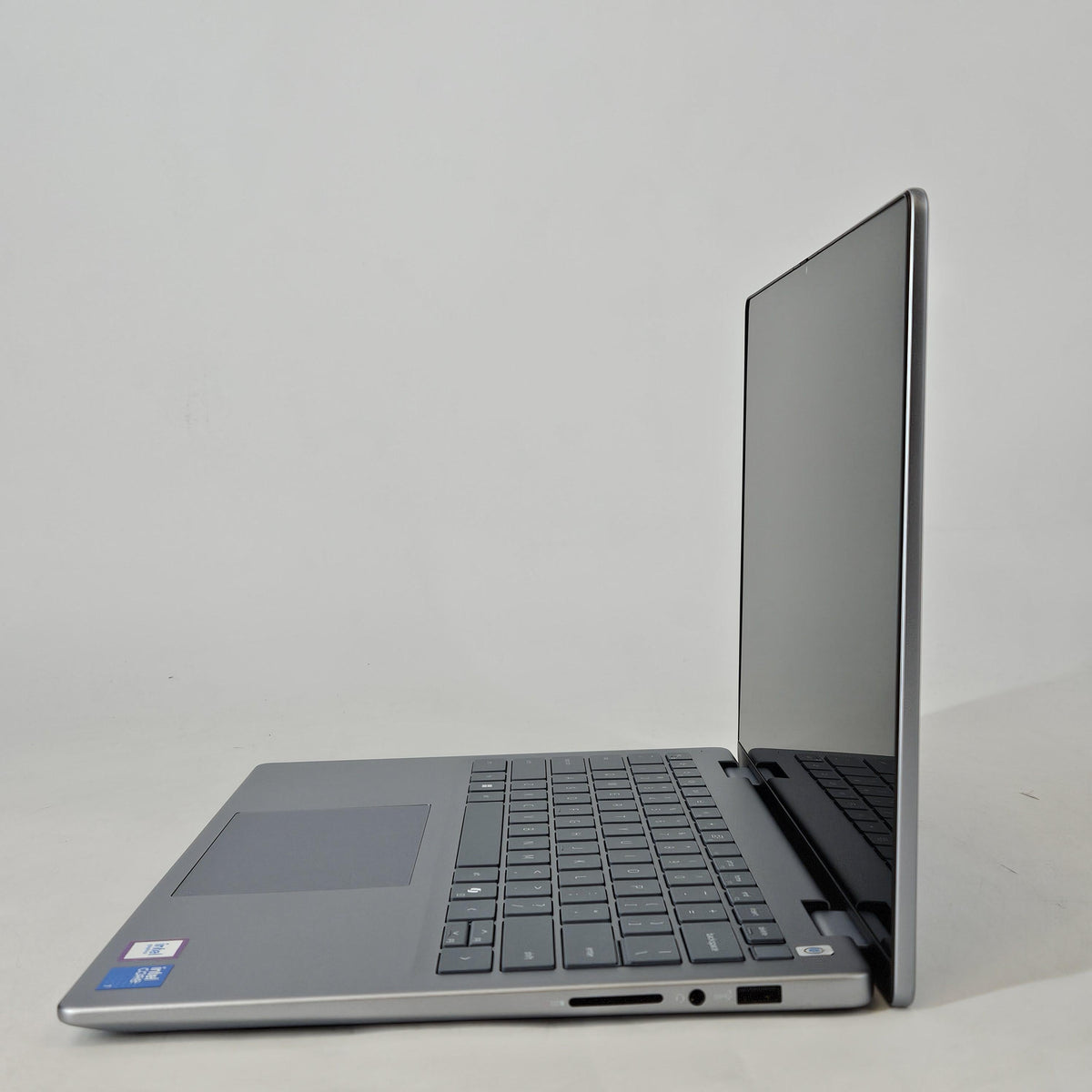 Dell Inspiron 7440 (2-in-1) 14 Blue 1.8 GHz Intel Core 7 16GB RAM 512GB Solid State Drive