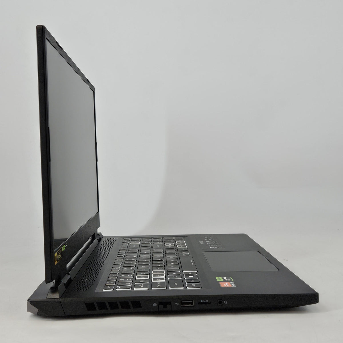 Acer Nitro 17 Black 3.8 GHz AMD Ryzen 7 7840HS 16GB RAM 1TB Solid State Drive NVIDIA GeForce RTX 4060 8 GB