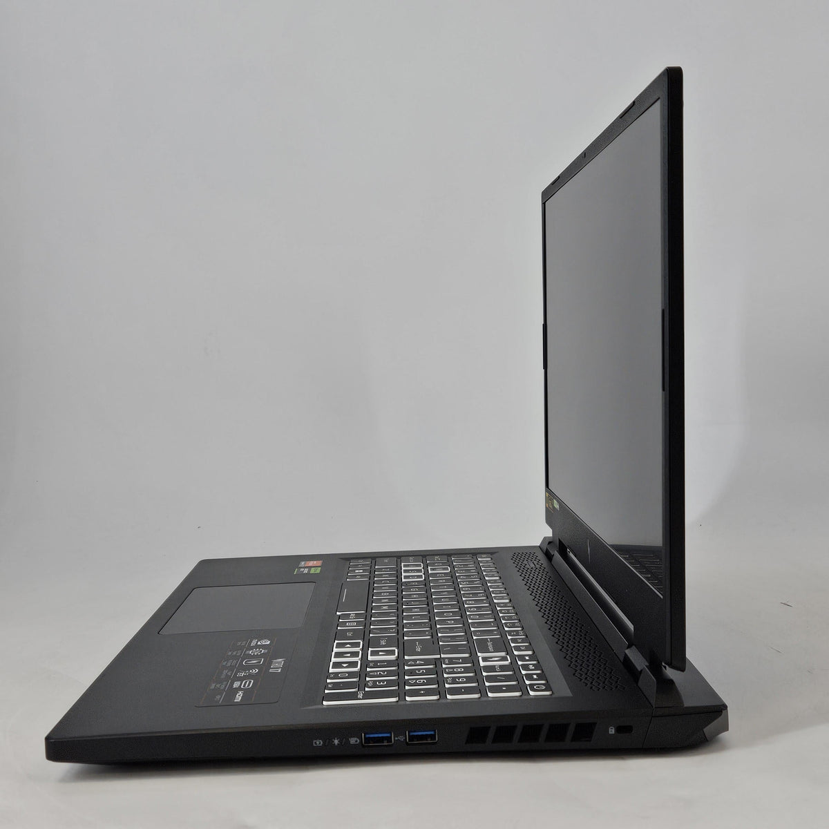 Acer Nitro 17 Black 3.8 GHz AMD Ryzen 7 7840HS 16GB RAM 1TB Solid State Drive NVIDIA GeForce RTX 4060 8 GB
