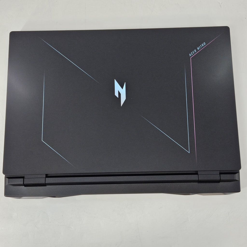 Acer Nitro 17 Black 3.8 GHz AMD Ryzen 7 7840HS 16GB RAM 1TB Solid State Drive NVIDIA GeForce RTX 4060 8 GB