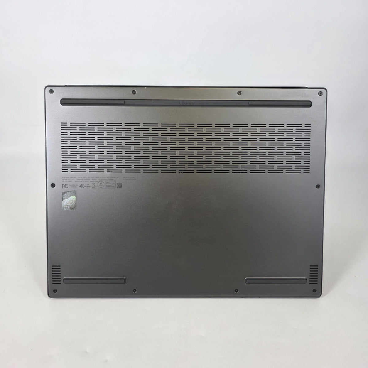 Lenovo Legion Slim 5 Gen 8 14.5 Gray 3.8 GHz AMD Ryzen 7 7840HS 32GB RAM 2TB Solid State Drive NVIDIA GeForce RTX 4060 8 GB