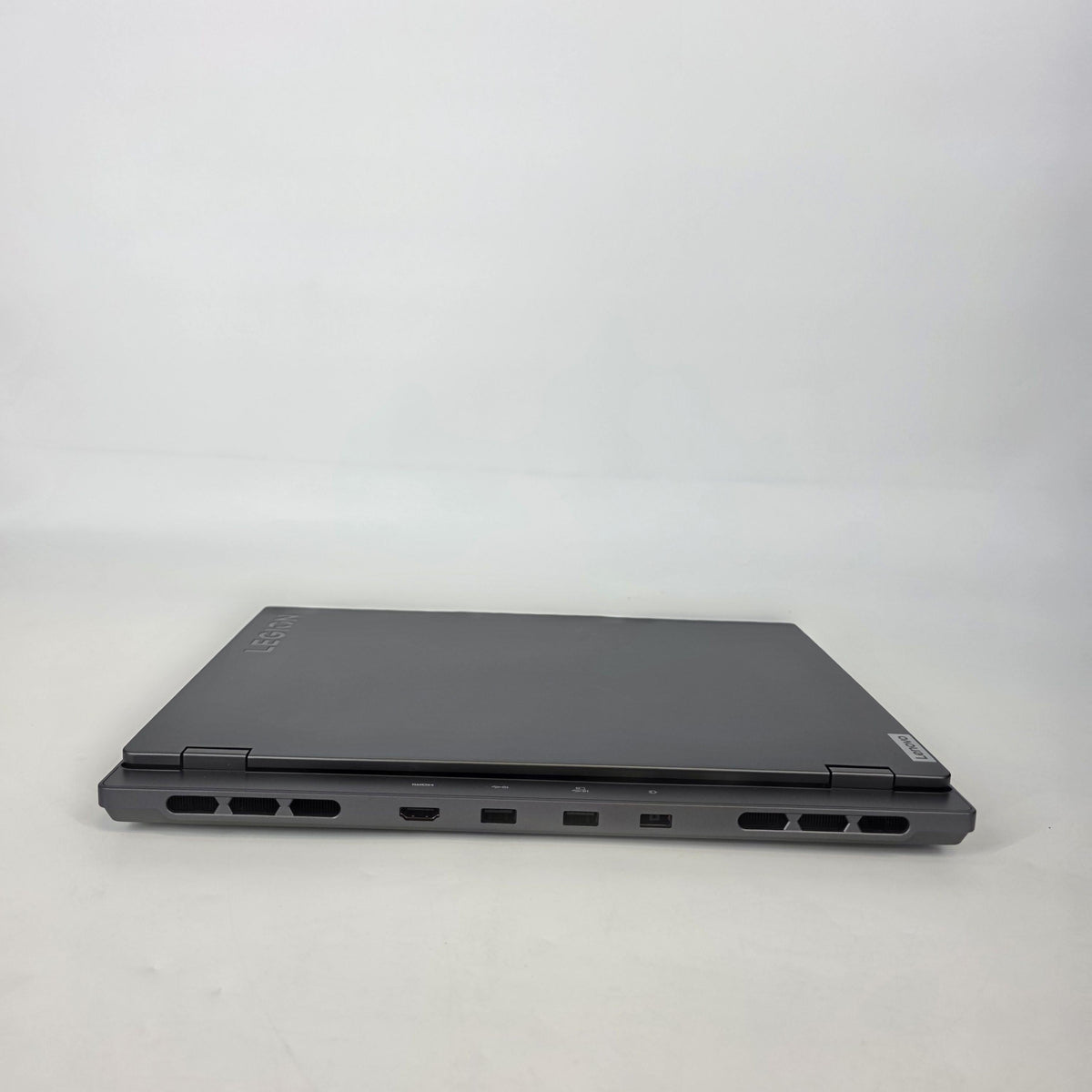 Lenovo Legion Slim 5 Gen 8 14.5 Gray 3.8 GHz AMD Ryzen 7 7840HS 32GB RAM 2TB Solid State Drive NVIDIA GeForce RTX 4060 8 GB