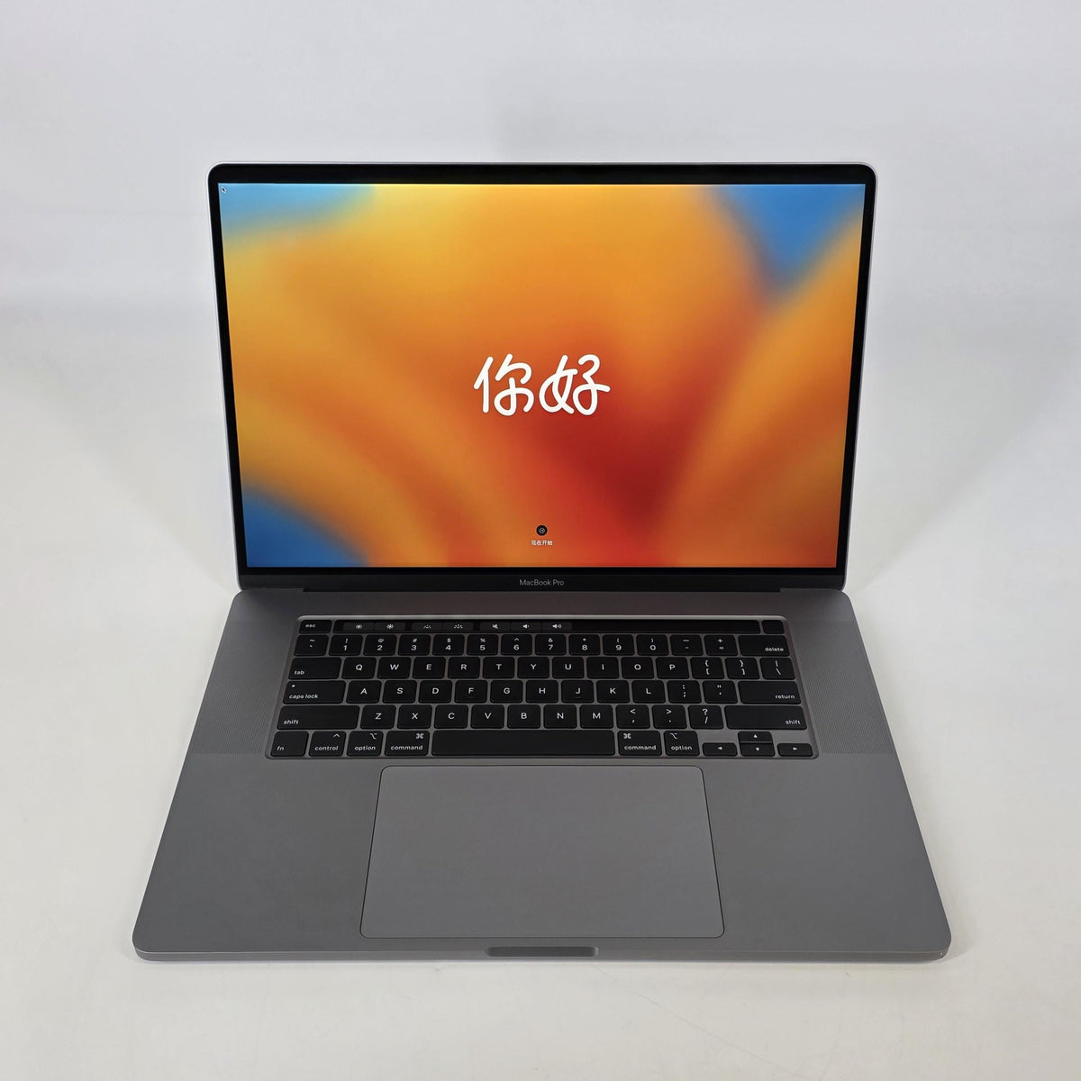 Apple MacBook Pro 16 Touch Bar 2019 Space Gray 2.4 GHz Intel Core i9 9th Gen. 32GB RAM 2TB Solid State Drive AMD Radeon Pro 5600M 8 GB