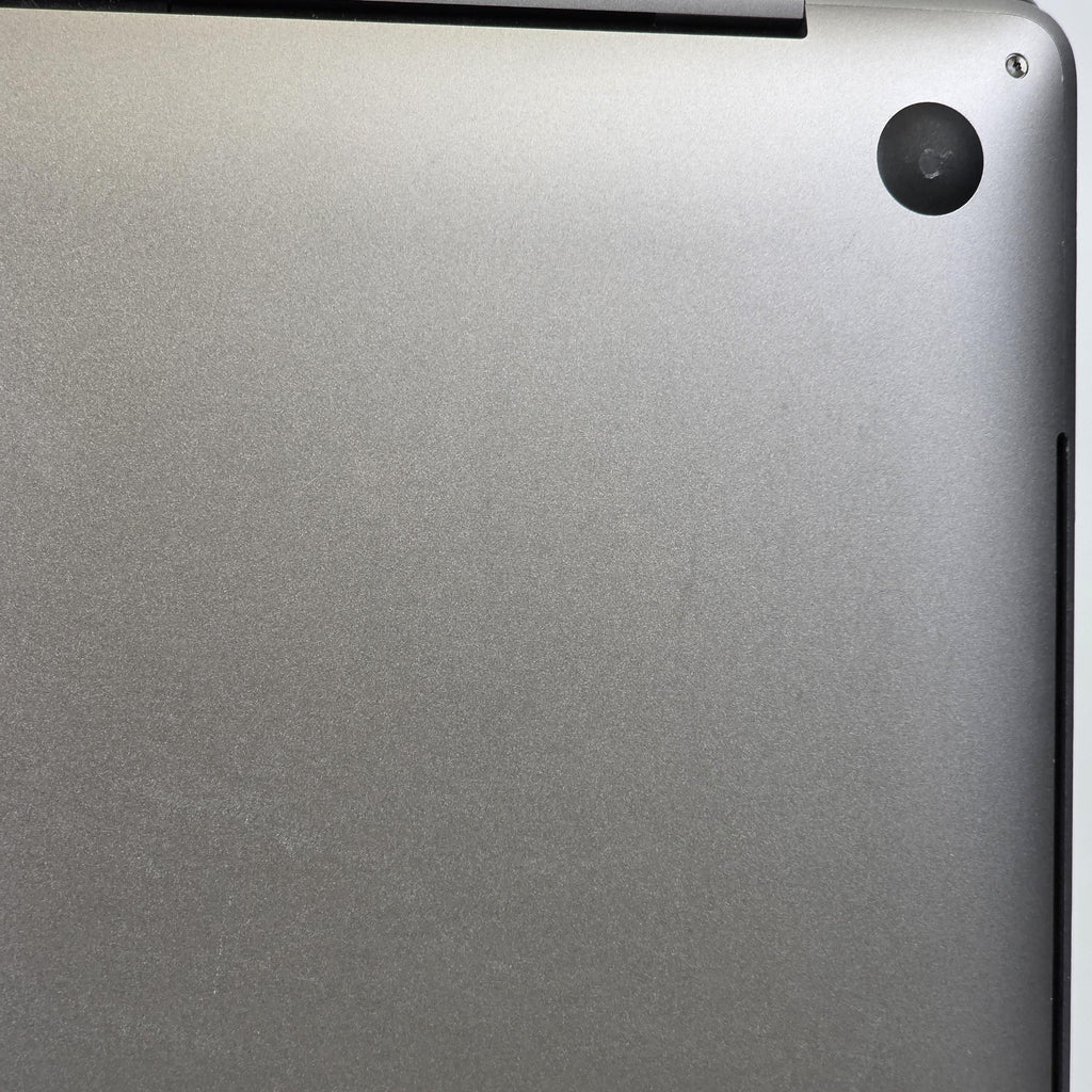 Apple MacBook Pro 16 Touch Bar 2019 Space Gray 2.4 GHz Intel Core i9 9th Gen. 32GB RAM 2TB Solid State Drive AMD Radeon Pro 5600M 8 GB