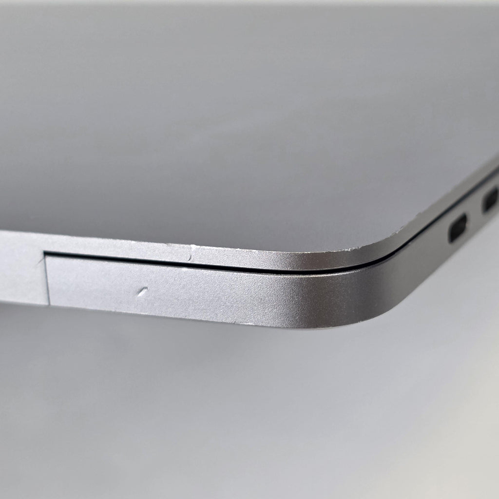 Apple MacBook Pro 16 Touch Bar 2019 Space Gray 2.4 GHz Intel Core i9 9th Gen. 32GB RAM 2TB Solid State Drive AMD Radeon Pro 5600M 8 GB