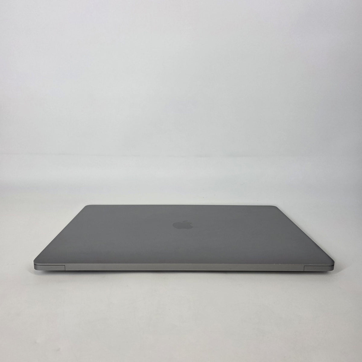 Apple MacBook Pro 16 Touch Bar 2019 Space Gray 2.4 GHz Intel Core i9 9th Gen. 32GB RAM 2TB Solid State Drive AMD Radeon Pro 5600M 8 GB