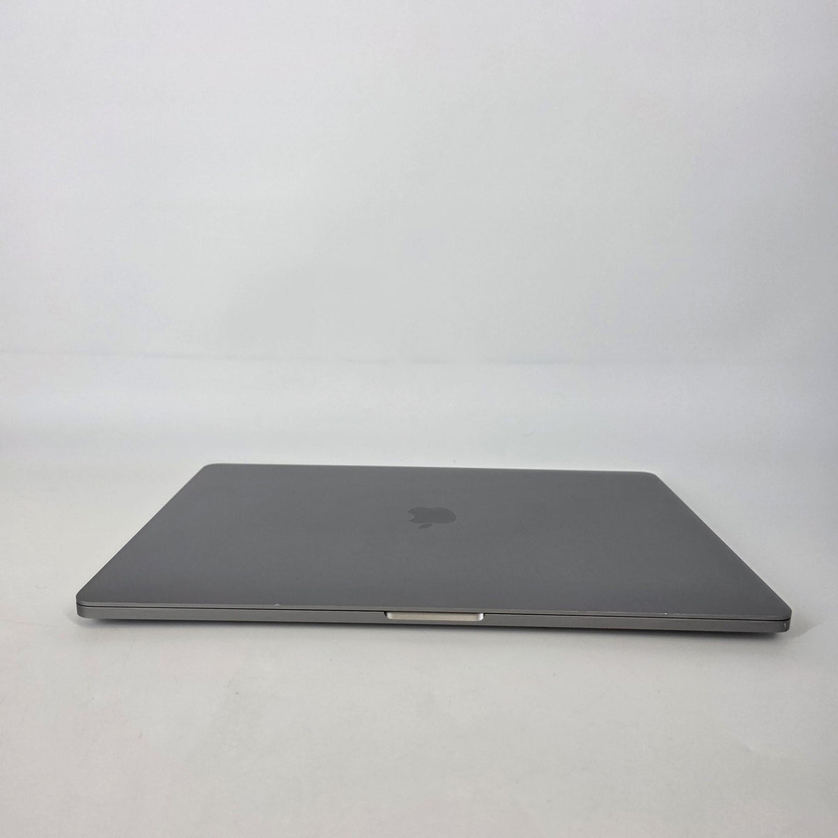 Apple MacBook Pro 16 Touch Bar 2019 Space Gray 2.4 GHz Intel Core i9 9th Gen. 32GB RAM 2TB Solid State Drive AMD Radeon Pro 5600M 8 GB