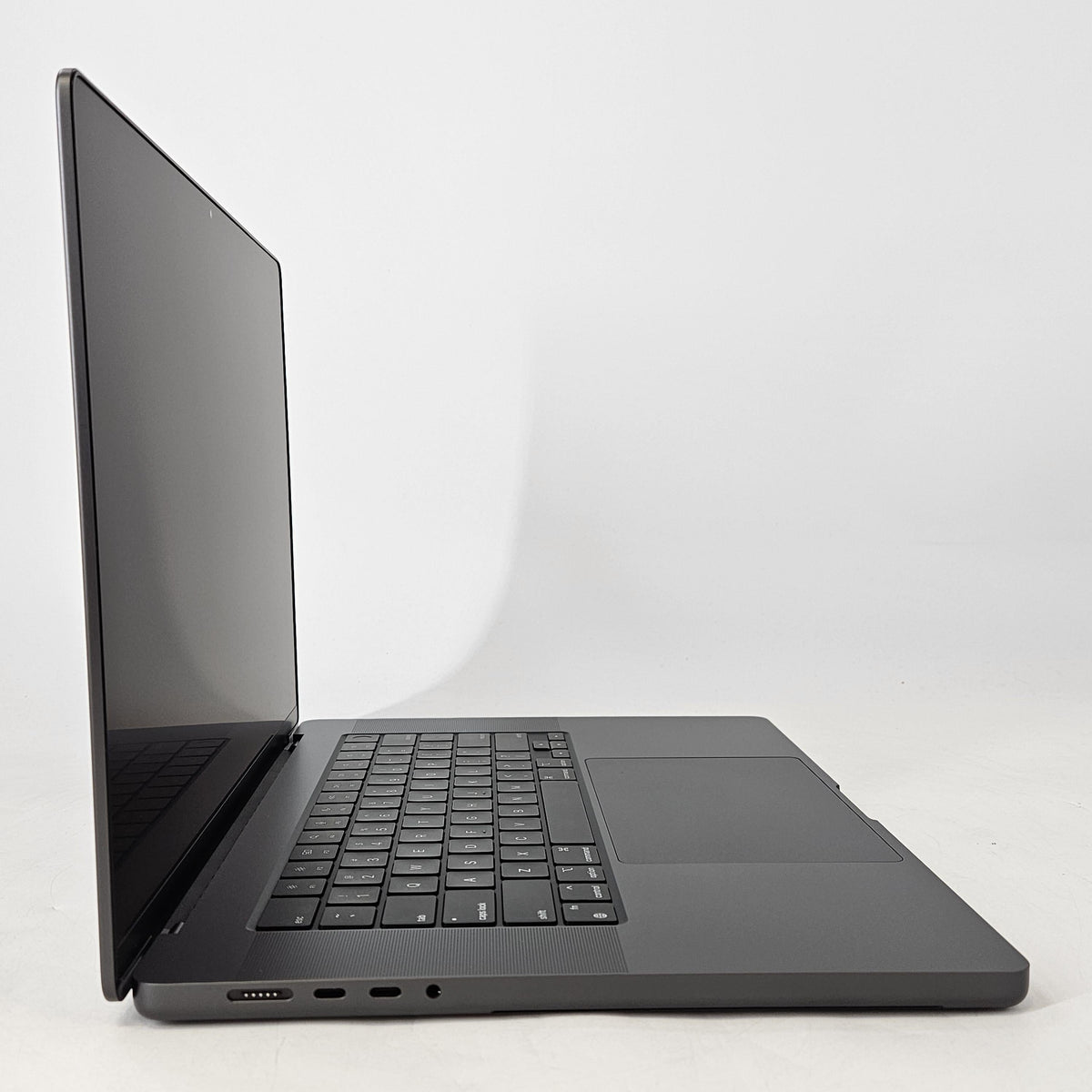 MacBook Pro 16 2024 Space Black M4 Max 16-Core CPU 128GB Unified Memory 1TB Solid State Drive 40-Core GPU