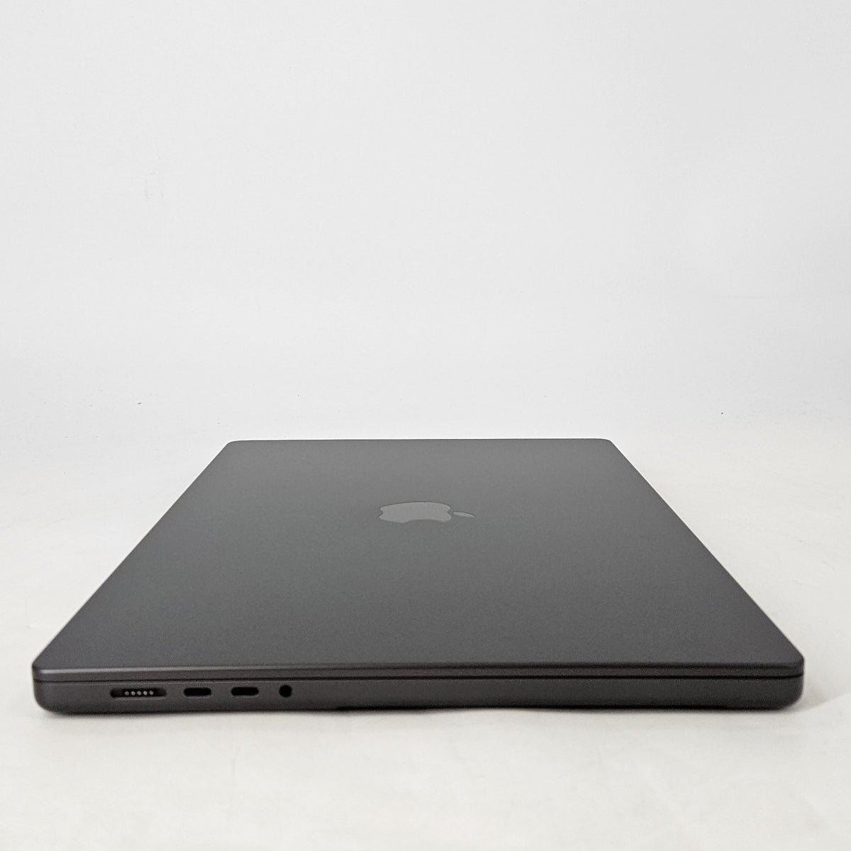 MacBook Pro 16 2024 Space Black M4 Max 16-Core CPU 128GB Unified Memory 1TB Solid State Drive 40-Core GPU