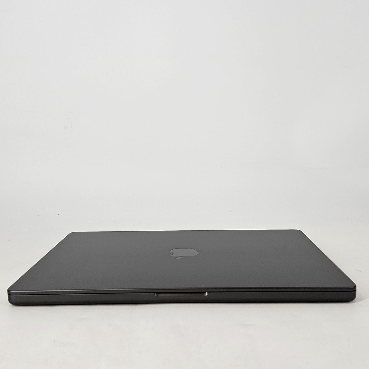 MacBook Pro 16 2024 Space Black M4 Max 16-Core CPU 128GB Unified Memory 1TB Solid State Drive 40-Core GPU