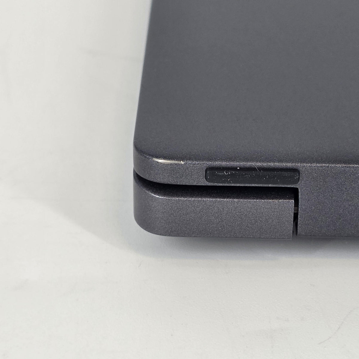 Dell Pro 13 Premium PA13250 Black 2.2 GHz Intel Core Ultra 7 Series 2 32GB RAM 512GB Solid State Drive