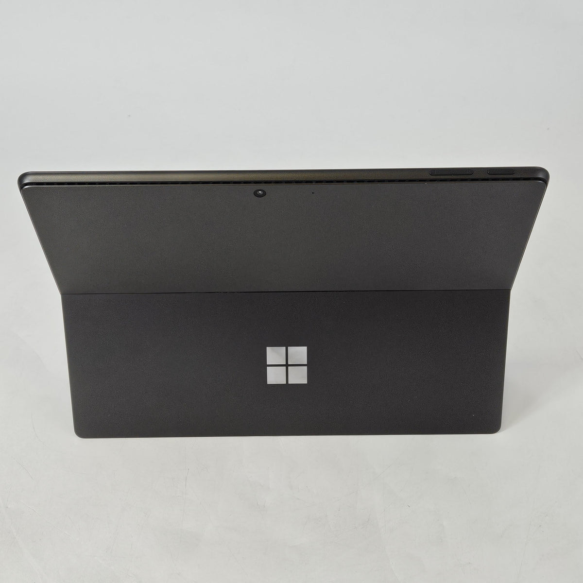 Surface Pro 9 13 Graphite WiFi 2.6 GHz Intel Core i7 12th Gen. 16GB RAM 256GB Solid State Drive