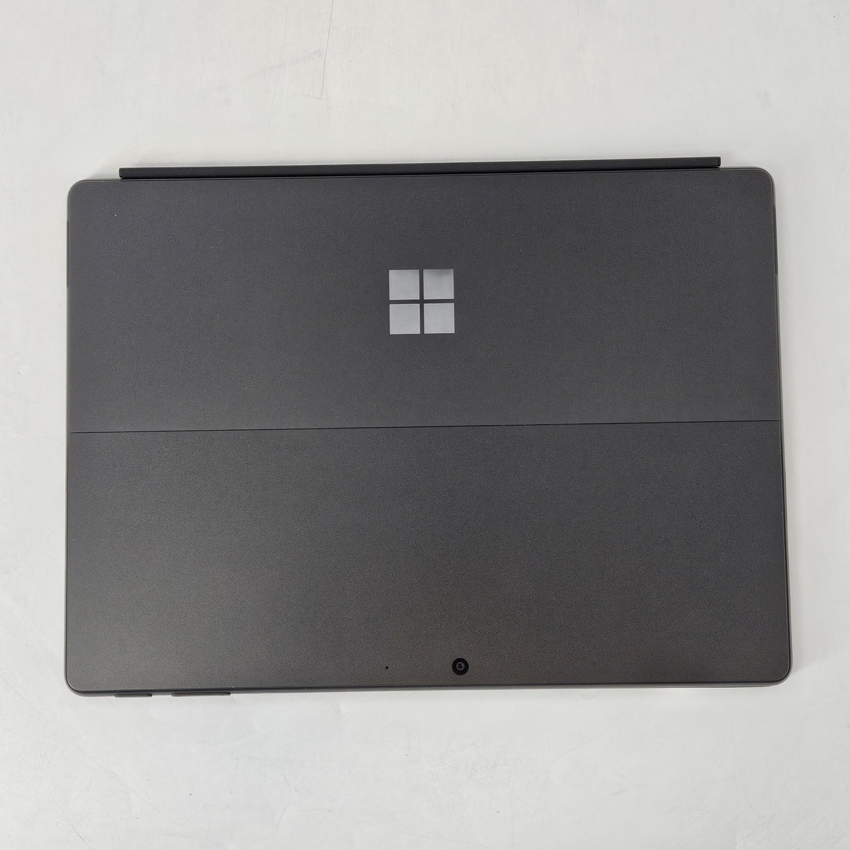 Surface Pro 9 13 Graphite WiFi 2.6 GHz Intel Core i7 12th Gen. 16GB RAM 256GB Solid State Drive