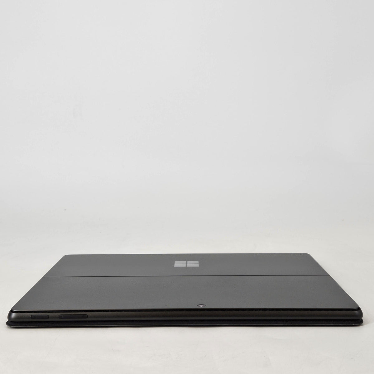 Surface Pro 9 13 Graphite WiFi 2.6 GHz Intel Core i7 12th Gen. 16GB RAM 256GB Solid State Drive