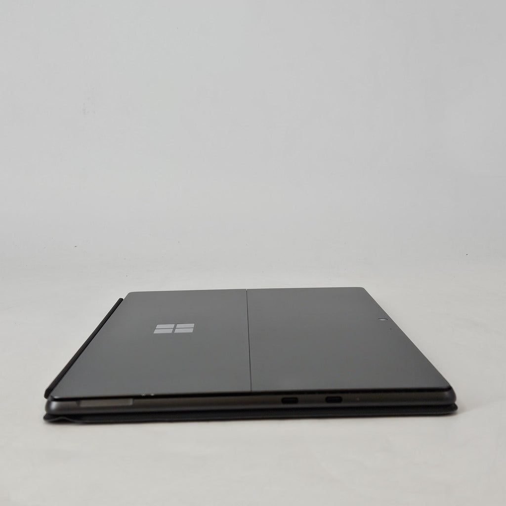 Surface Pro 9 13 Graphite WiFi 2.6 GHz Intel Core i7 12th Gen. 16GB RAM 256GB Solid State Drive