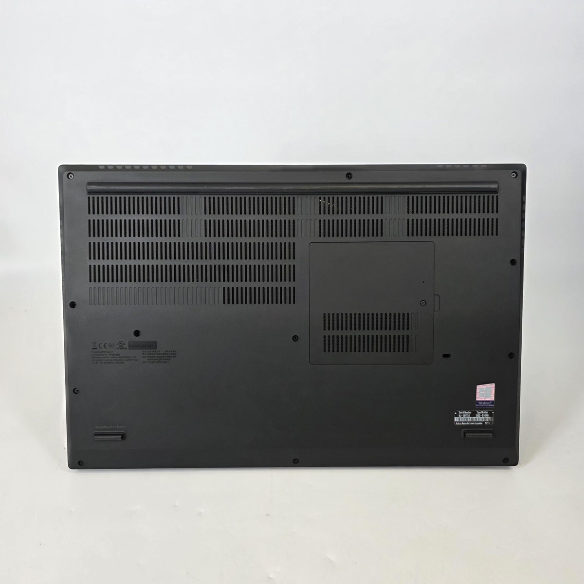 Lenovo ThinkPad P17 Gen 1 Black 2.6 GHz Intel Core i7 10th Gen. 32GB RAM 1TB Solid State Drive NVIDIA Quadro T2000 4 GB