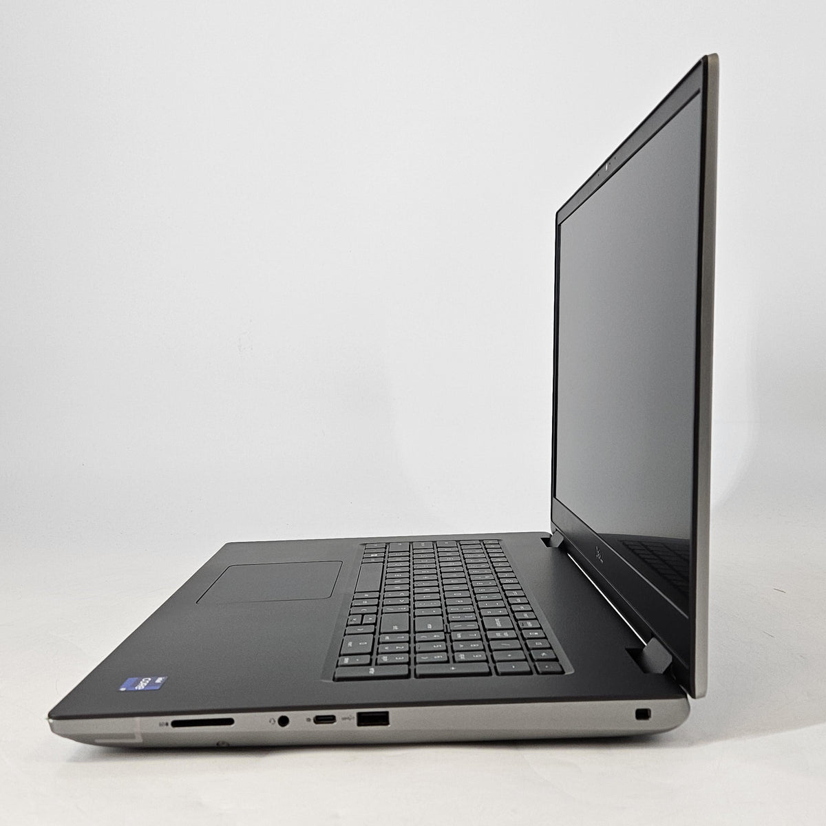 Dell Precision 7780 17.3 Gray 2.2 GHz Intel Core i9 13th Gen. 128GB RAM 2TB Solid State Drive NVIDIA RTX 5000 Ada 16 GB