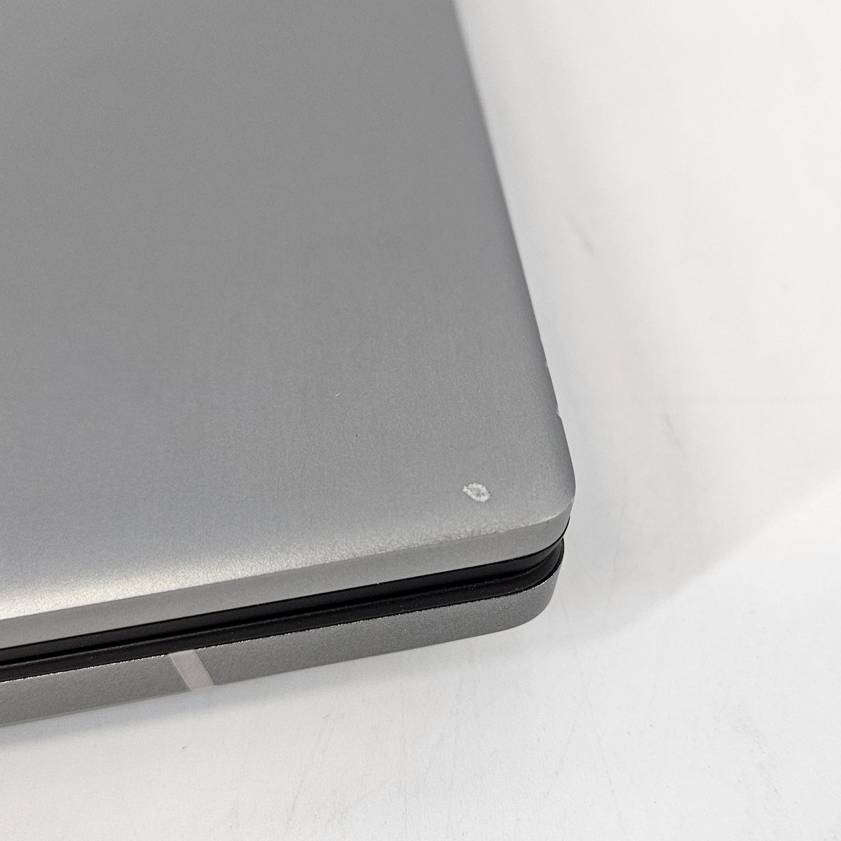 Dell Precision 7780 17.3 Gray 2.2 GHz Intel Core i9 13th Gen. 128GB RAM 2TB Solid State Drive NVIDIA RTX 5000 Ada 16 GB