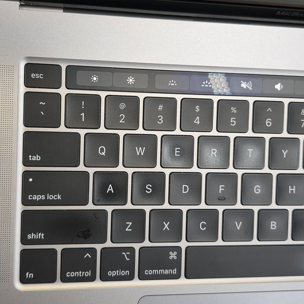 Apple MacBook Pro 16 Touch Bar 2019 Space Gray 2.4 GHz Intel Core i9 9th Gen. 64GB RAM 4TB Solid State Drive AMD Radeon Pro 5500M 8 GB