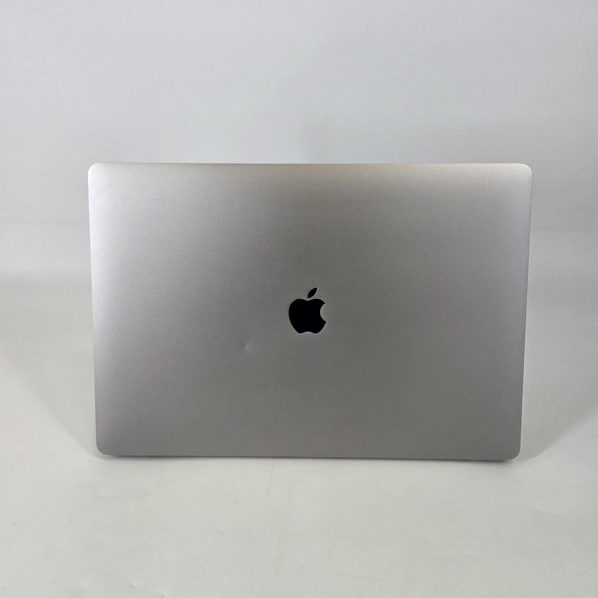 Apple MacBook Pro 16 Touch Bar 2019 Space Gray 2.4 GHz Intel Core i9 9th Gen. 64GB RAM 4TB Solid State Drive AMD Radeon Pro 5500M 8 GB