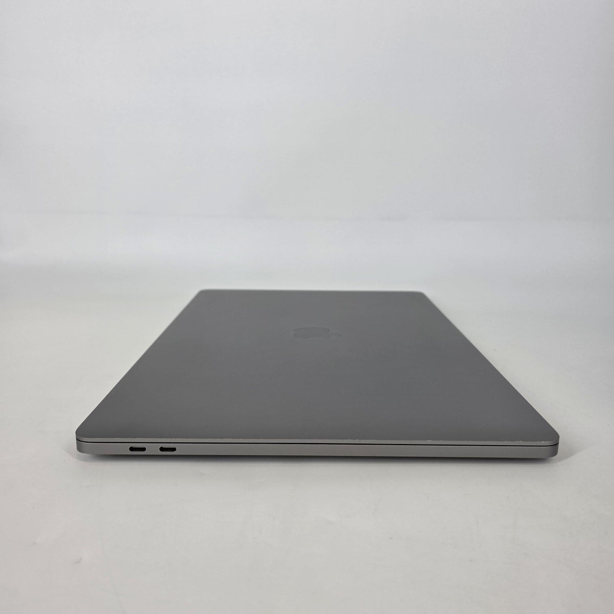 Apple MacBook Pro 16 Touch Bar 2019 Space Gray 2.4 GHz Intel Core i9 9th Gen. 64GB RAM 4TB Solid State Drive AMD Radeon Pro 5500M 8 GB