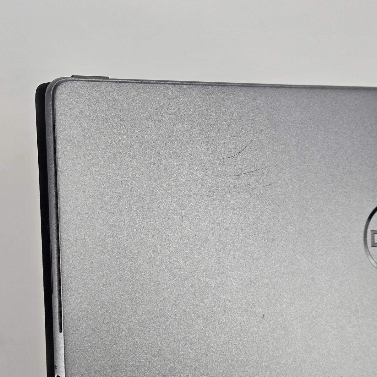 Dell Latitude 7320 (Detachable) 13.3 Gray 1.3 GHz Intel Core i7 11th Gen. 16GB RAM 512GB Solid State Drive
