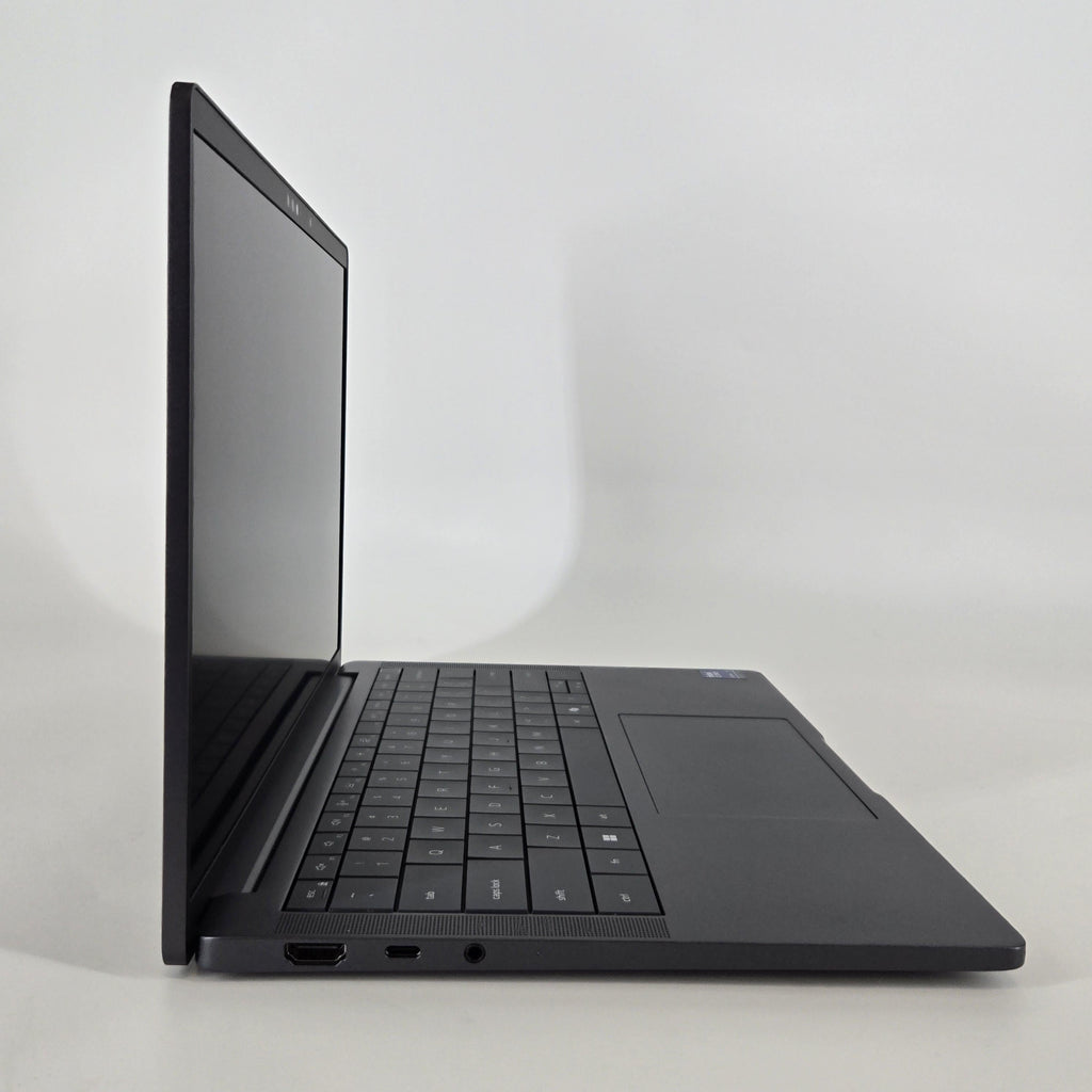 Pro 14 Premium PA14250 Black 2.2 GHz Intel Core Ultra 7 Series 2 32GB RAM 512GB Solid State Drive