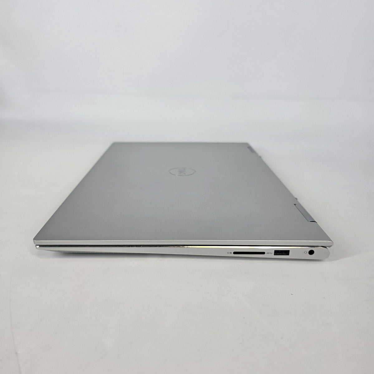 Dell Inspiron 7506 (2-in-1) 15.6 Silver 2.8 GHz Intel Core i7 11th Gen. 16GB RAM 512GB Solid State Drive