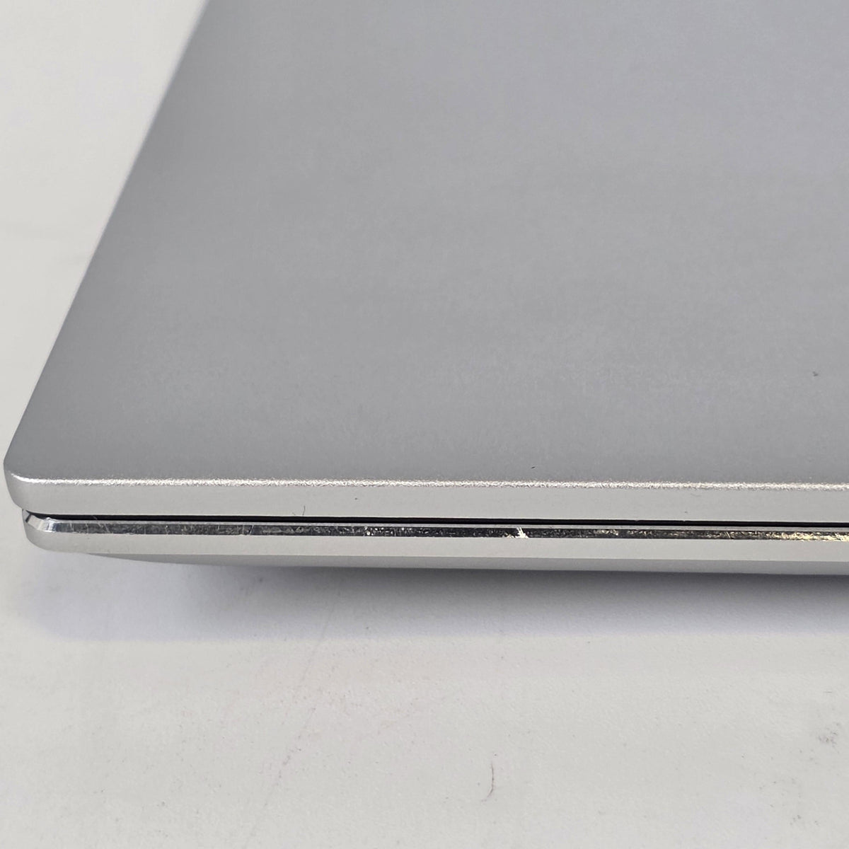 Dell Inspiron 7506 (2-in-1) 15.6 Silver 2.8 GHz Intel Core i7 11th Gen. 16GB RAM 512GB Solid State Drive