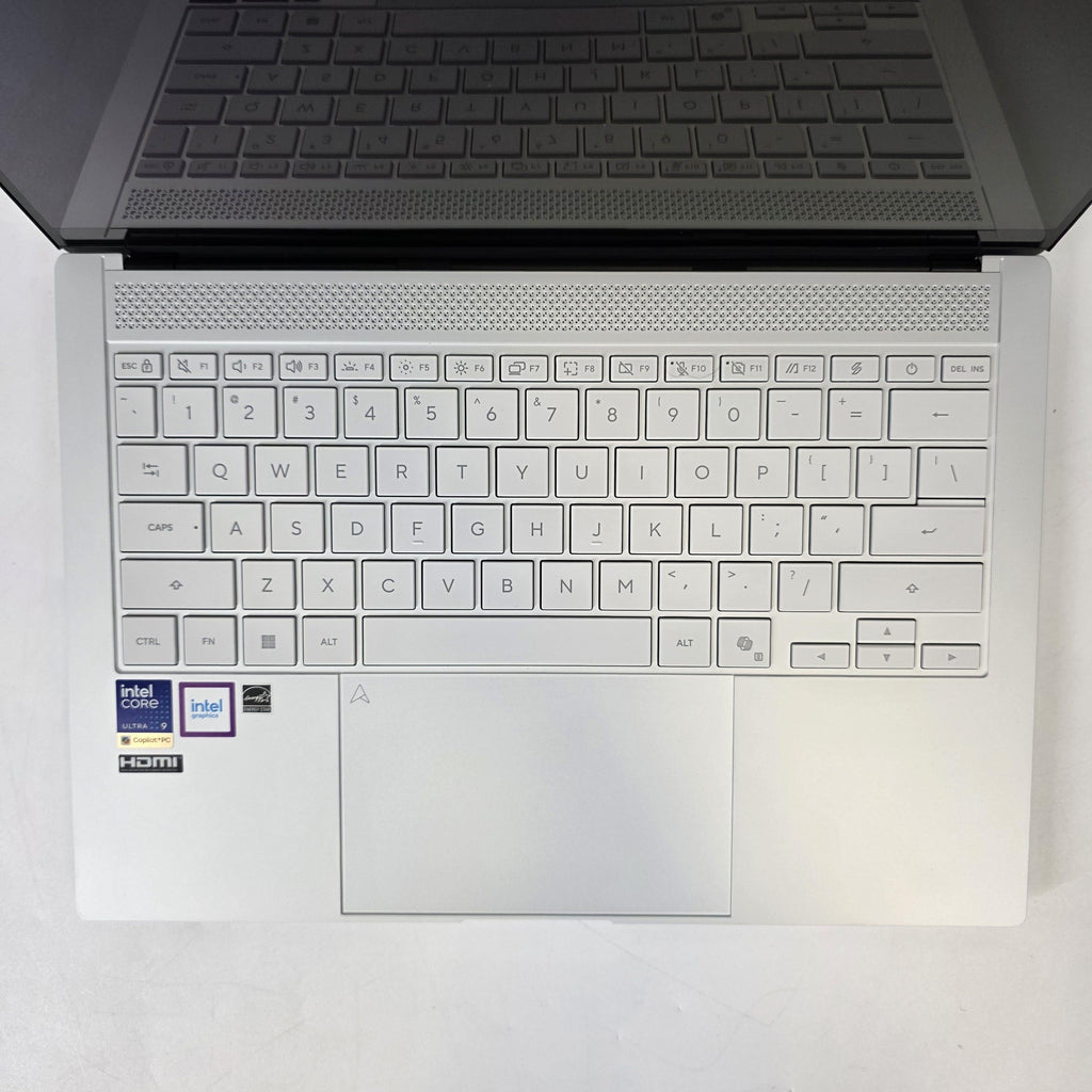 Asus Zenbook S 14 White 2.2 GHz Intel Core Ultra 9 Series 3 32GB RAM 1TB Solid State Drive