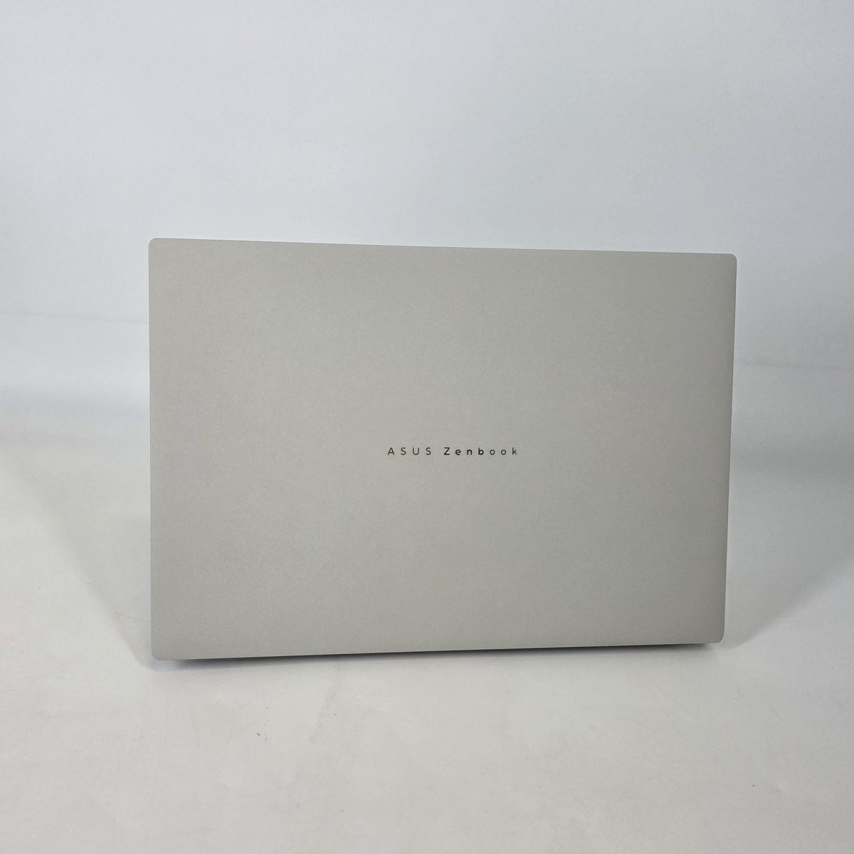Asus Zenbook S 14 White 2.2 GHz Intel Core Ultra 9 Series 3 32GB RAM 1TB Solid State Drive