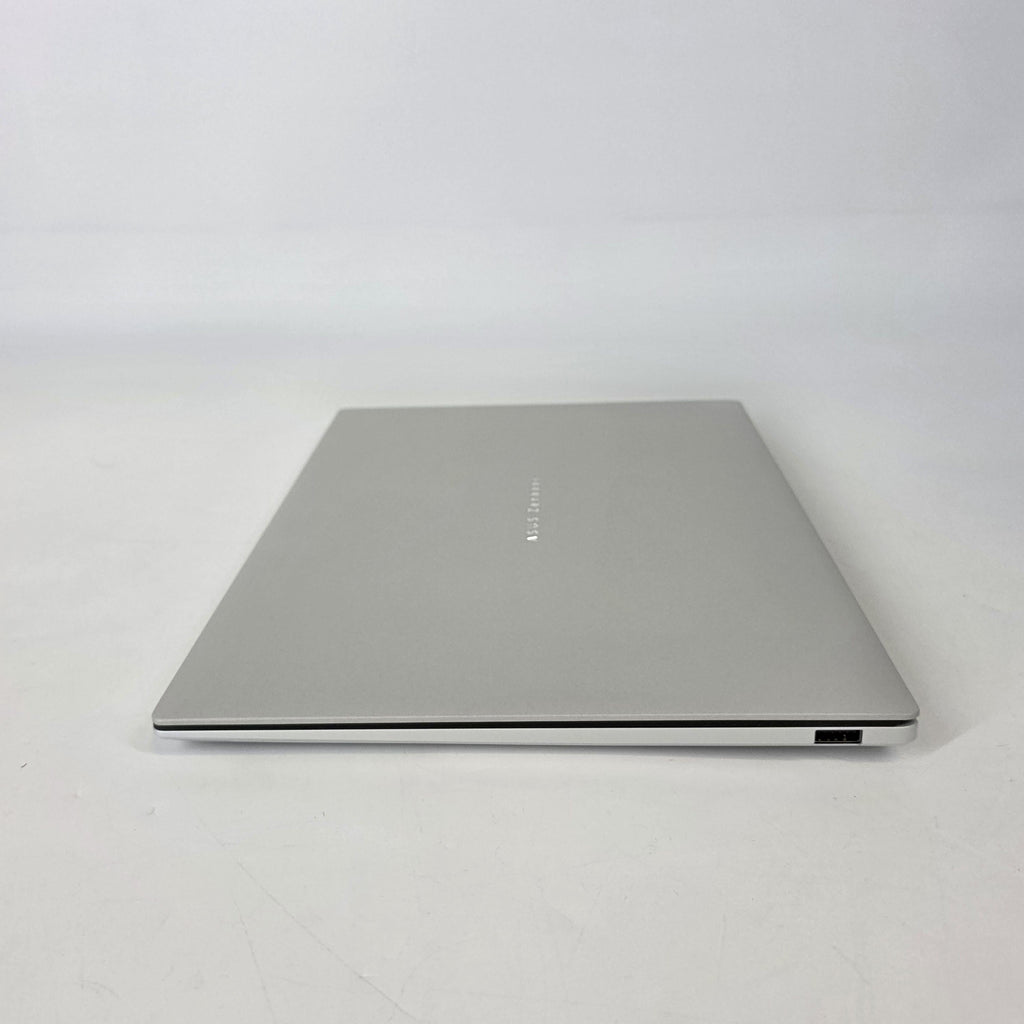Asus Zenbook S 14 White 2.2 GHz Intel Core Ultra 9 Series 3 32GB RAM 1TB Solid State Drive