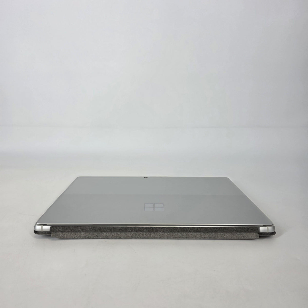 Microsoft Surface Pro 9 13 Platinum WiFi 3.0 GHz Intel Core i5 12th Gen. 8GB RAM 128GB Solid State Drive