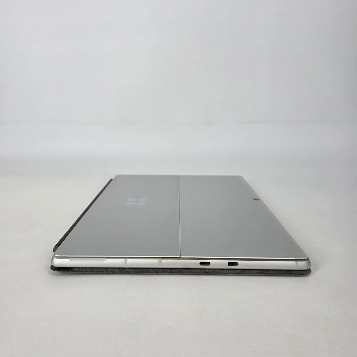 Microsoft Surface Pro 9 13 Platinum WiFi 3.0 GHz Intel Core i5 12th Gen. 8GB RAM 128GB Solid State Drive