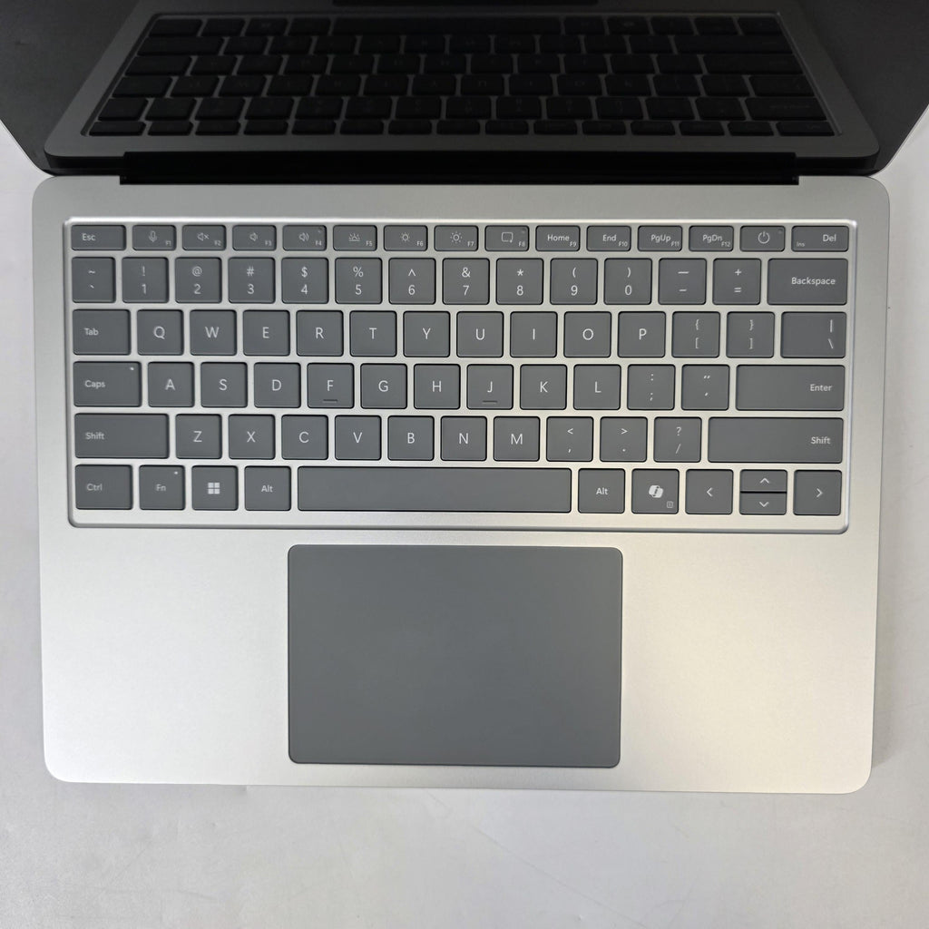 Microsoft Surface Laptop 7 13.8 Platinum WiFi 3.4 GHz Qualcomm Snapdragon X Plus 16GB RAM 256GB Solid State Drive