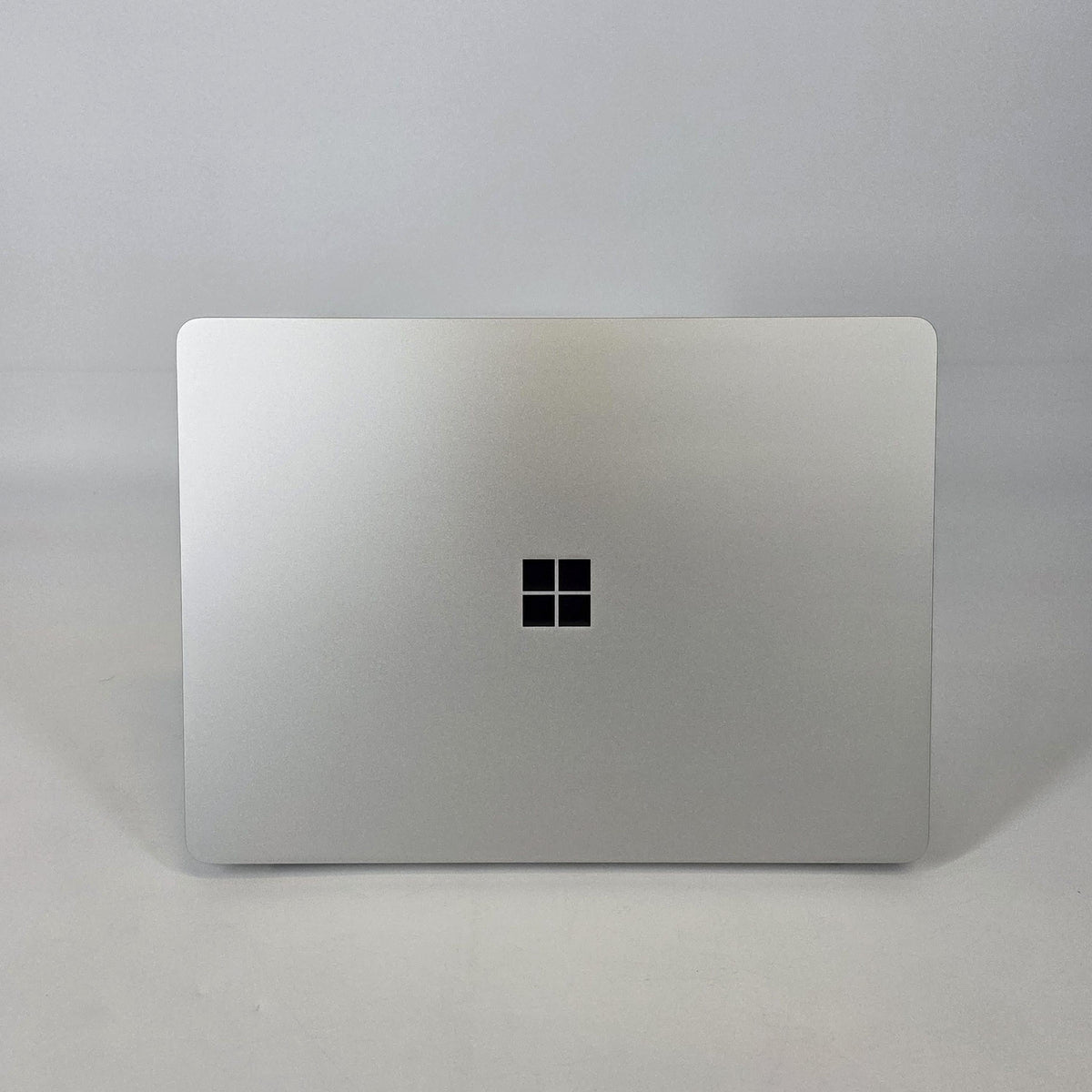 Microsoft Surface Laptop 7 13.8 Platinum WiFi 3.4 GHz Qualcomm Snapdragon X Plus 16GB RAM 256GB Solid State Drive