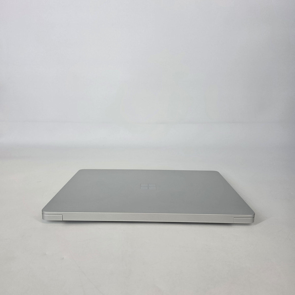 Microsoft Surface Laptop 7 13.8 Platinum WiFi 3.4 GHz Qualcomm Snapdragon X Plus 16GB RAM 256GB Solid State Drive