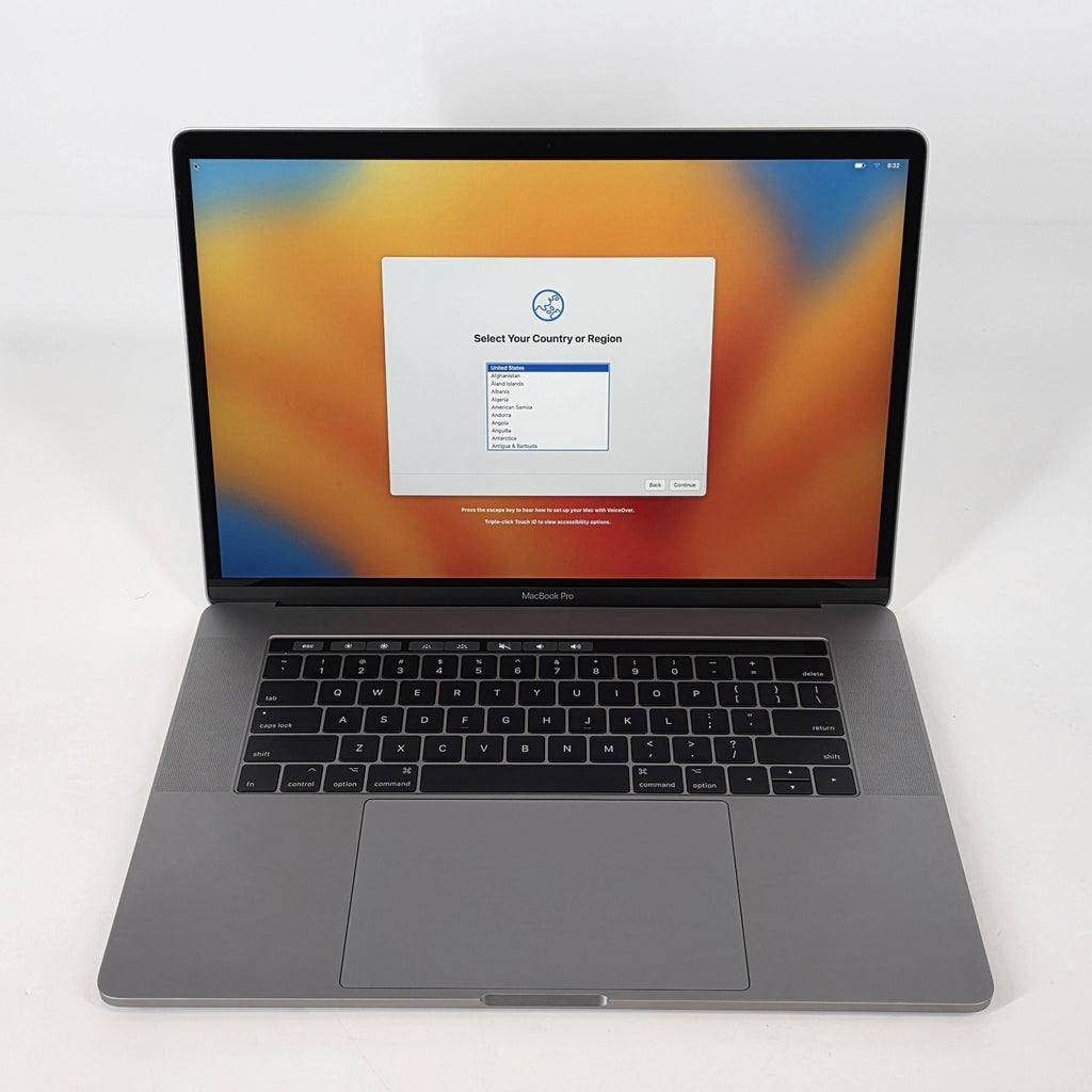 MacBook Pro 15 Touch Bar 2017 Space Gray 2.8 GHz Intel Core i7 7th Gen. 16GB RAM 2TB Solid State Drive AMD Radeon Pro 560 4 GB