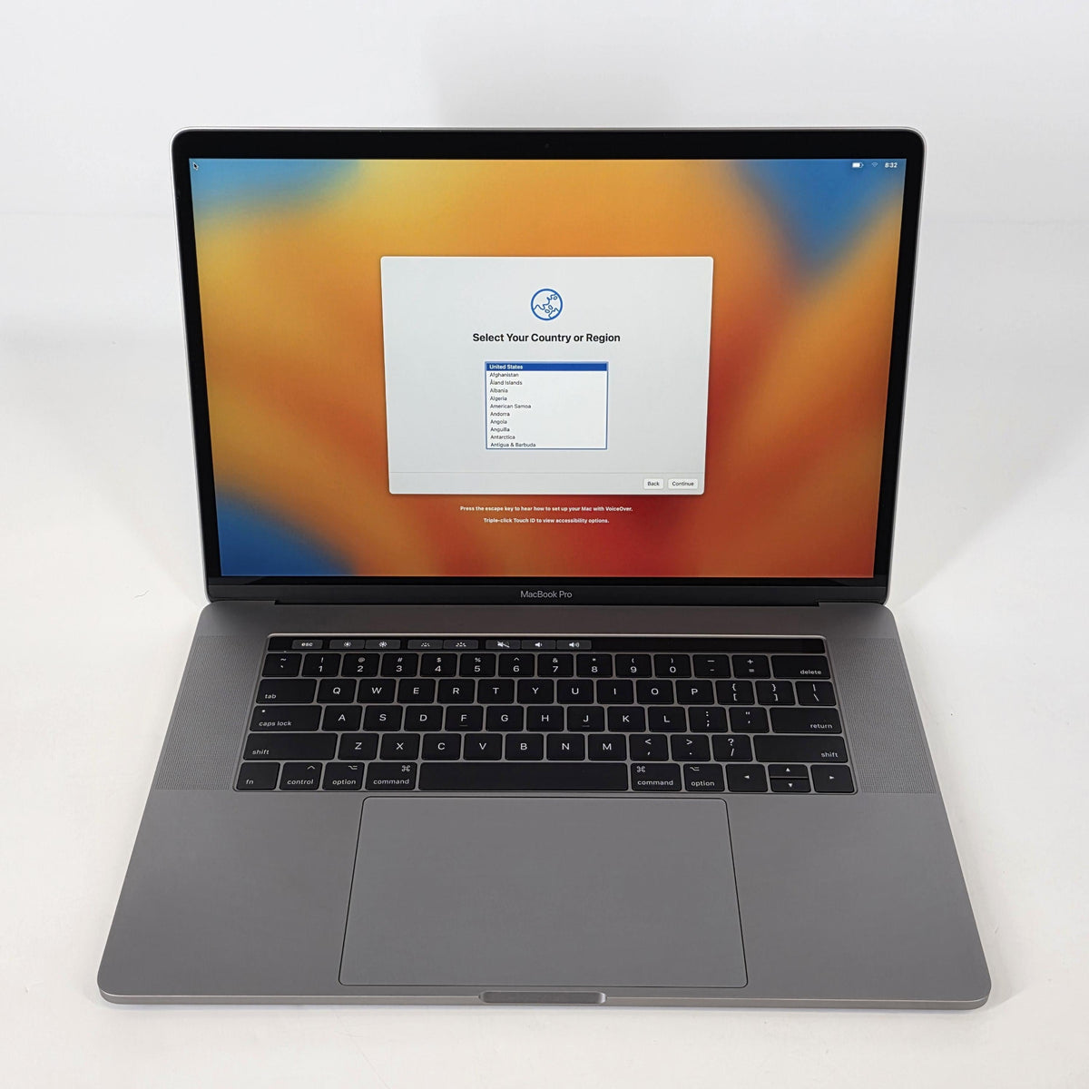 MacBook Pro 15 Touch Bar 2017 Space Gray 2.8 GHz Intel Core i7 7th Gen. 16GB RAM 2TB Solid State Drive AMD Radeon Pro 560 4 GB
